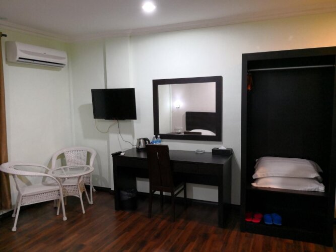 Han Palace Hotel SempornaOver view