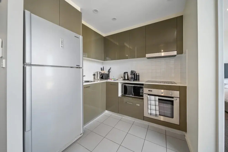 Glorious Central Canberra 1-bed With Pool & Sauna