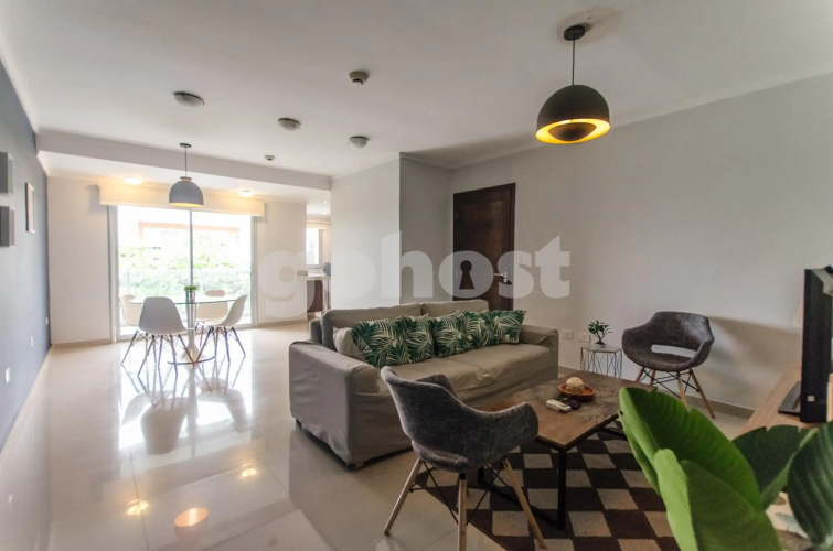 Excepcional dpto de 2 Dormitorios con Parrilla 2D005