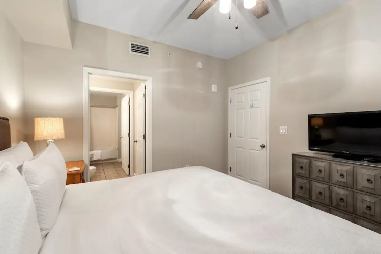 Windemere 904 with Pool Side Cabana