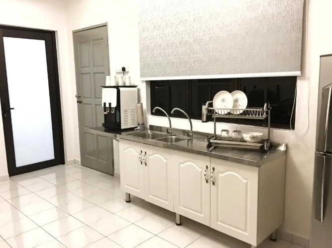 4 Bedrooms Cottage