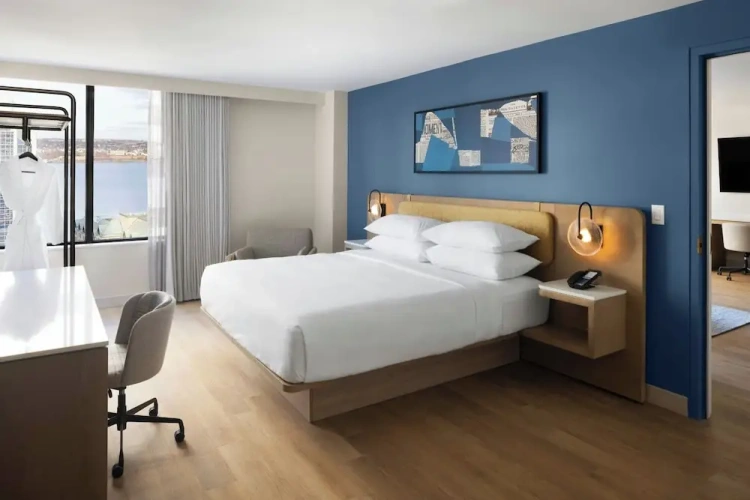 Double Junior Suite with harbour view