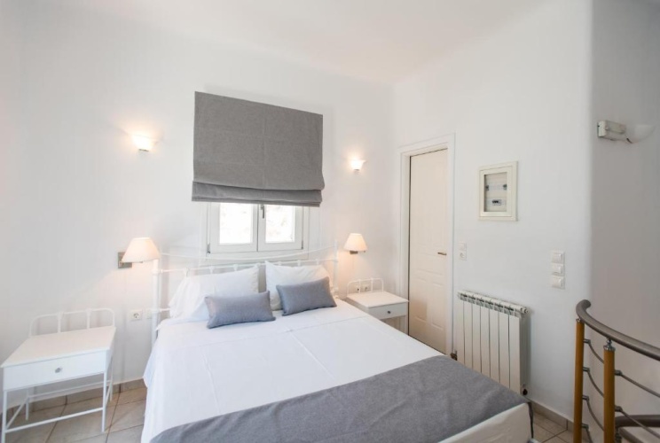 1 Bedroom Apartment with partial sea view