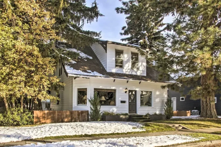 4 Bedrooms Cottage