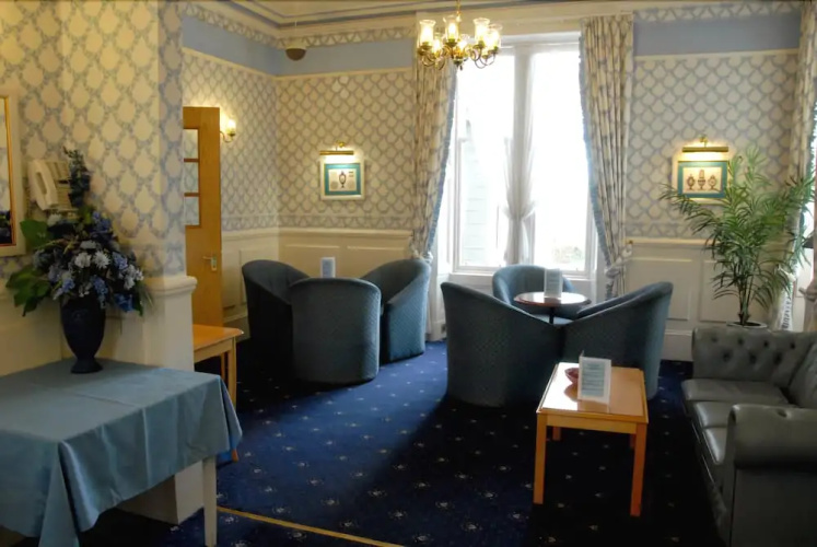 Kveldsro Hotel