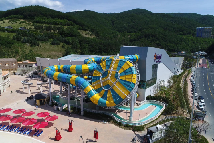 High 1 Convention Hotel