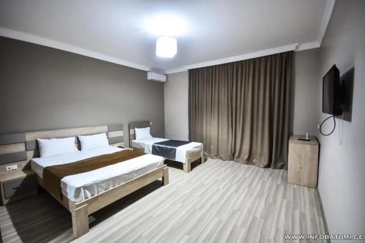 Deluxe Triple room