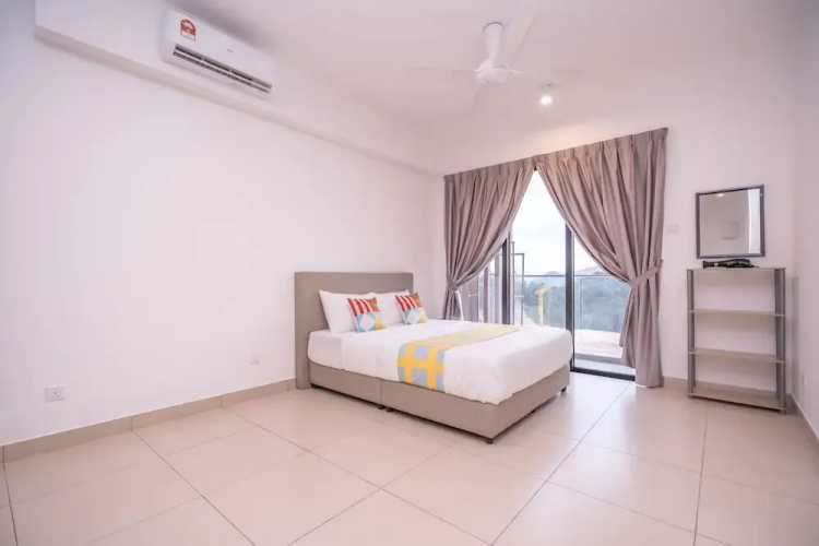 OYO Home89606Exquisite Studio Midhill