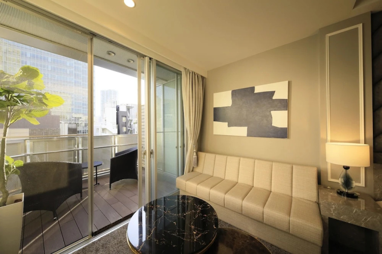 Centurion Hotel Residential Cabin Tower