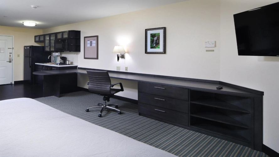 Candlewood Suites Newark South - University Area by IHG
