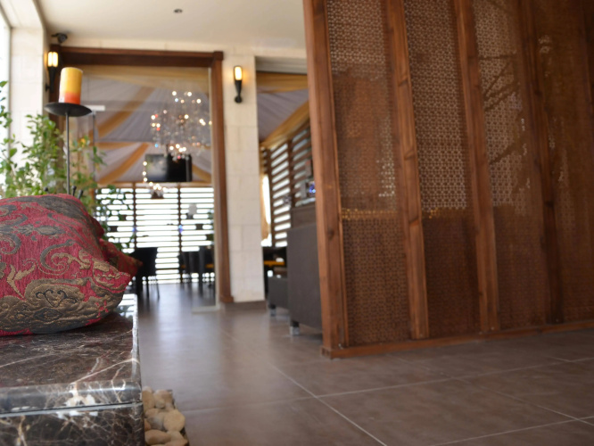 Diamond Hotel Suites