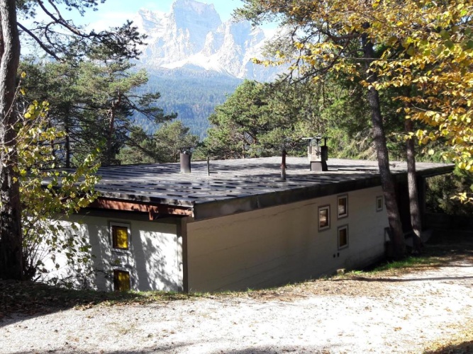 2 Bedrooms Chalet