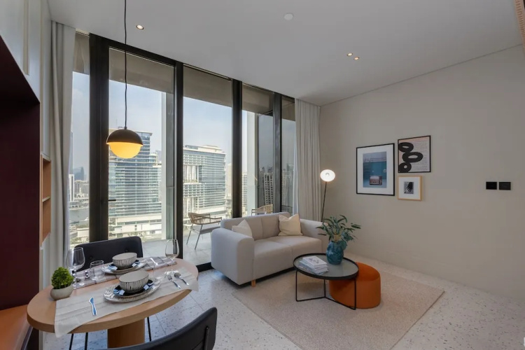 Upside Living - 1819 - BB