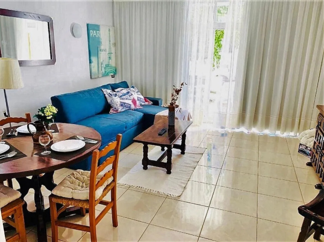 Summer Sunny Light Apartment