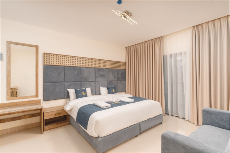 Golden Pillar Hotel