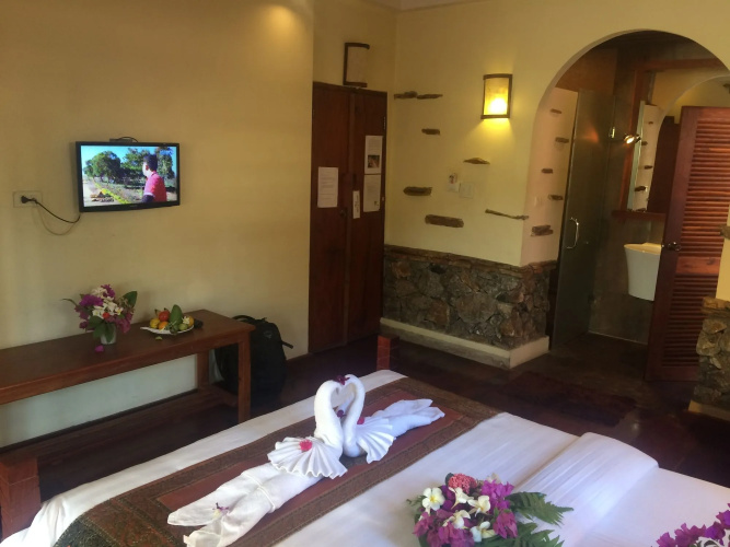 Chaluenxay Villa