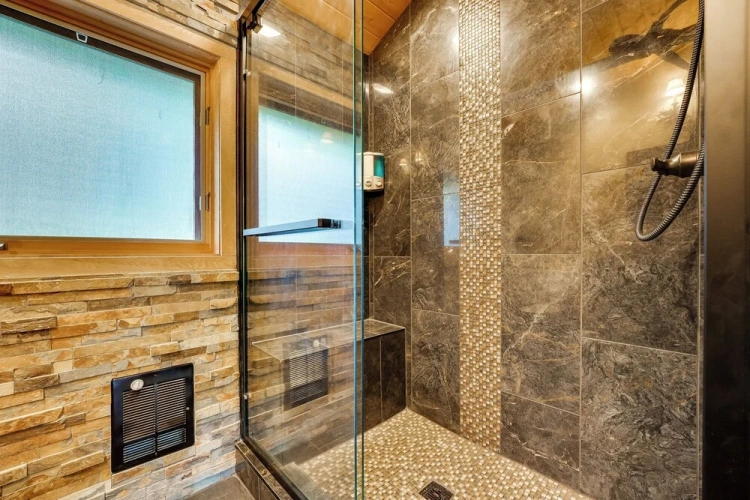 3 Bedrooms Cottage