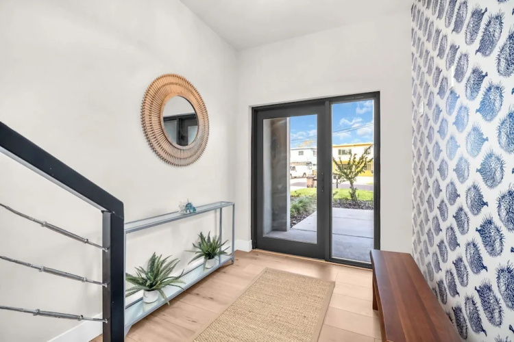 NEW 4 Bed 3 Bath Heated Salt Pool Walk2beach