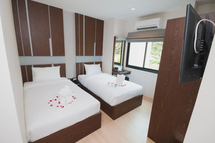 The y smart hotel