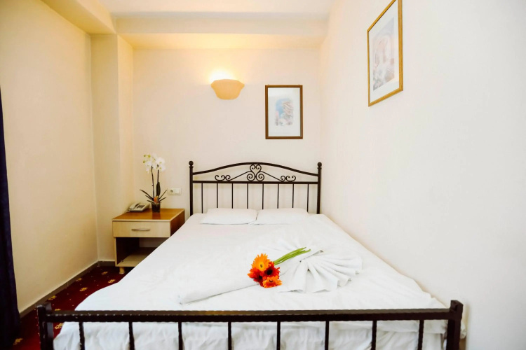 Ozalp Han Hotel