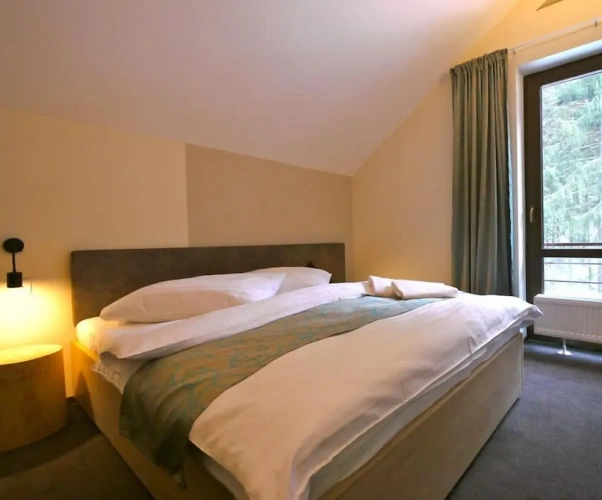 2 Bedrooms Deluxe Suite with balcony