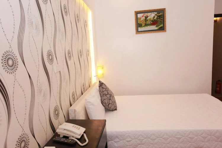 Le Petit Hanoi Hotel