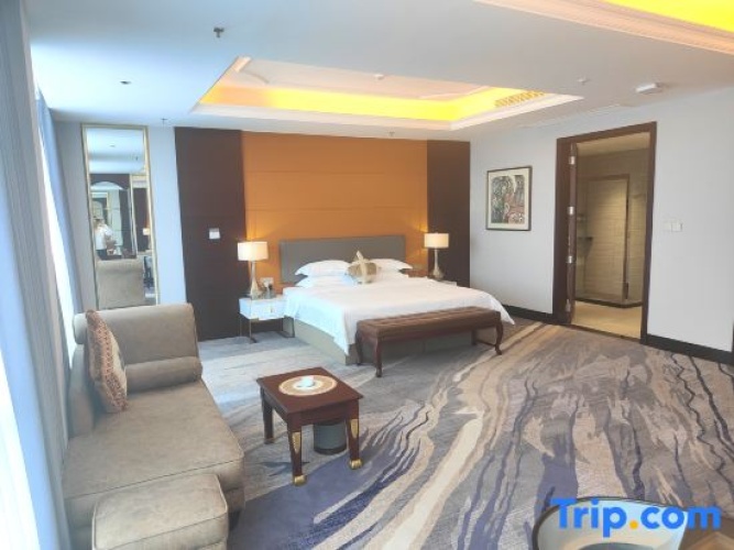Suite with river view