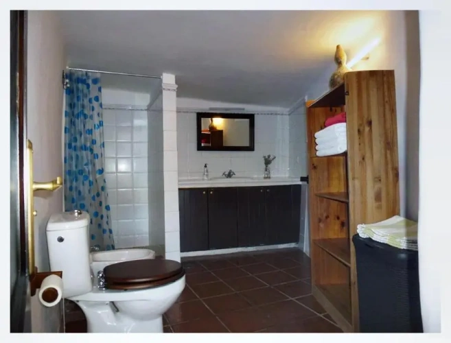2 Bedrooms Cottage