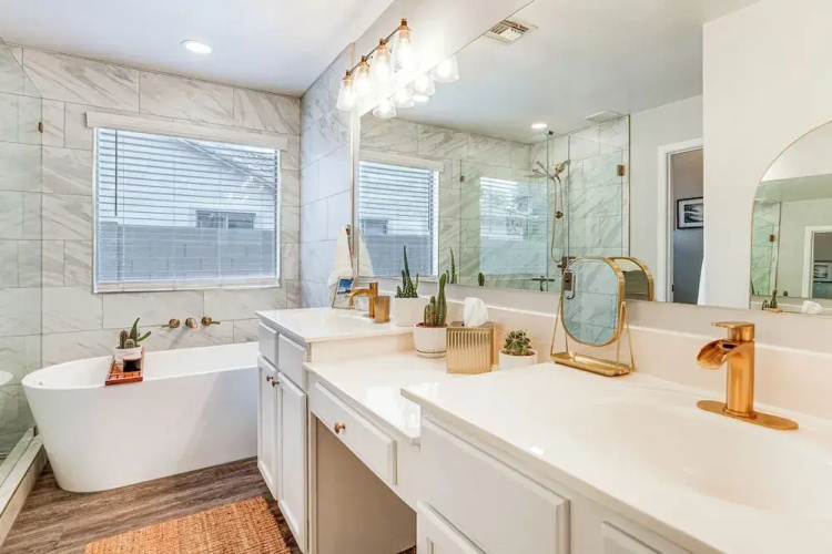 Pool Access! Suburban Home 11 Mi to Dtwn Gilbert