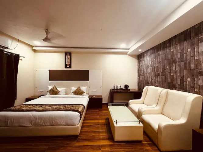 Hotel Lotus Inn