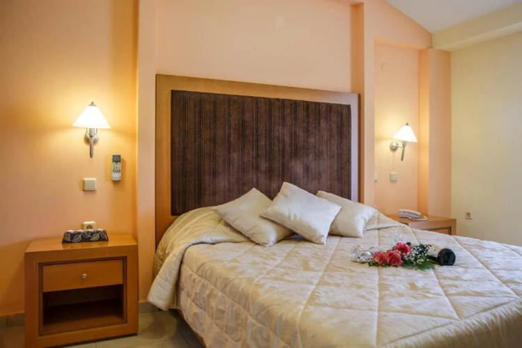 Hotel Serenity Tolo