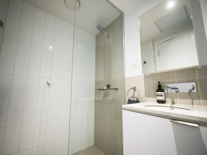 Apartment2c - Metro