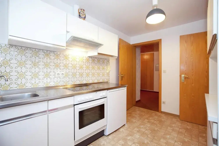 Apartment With Garden