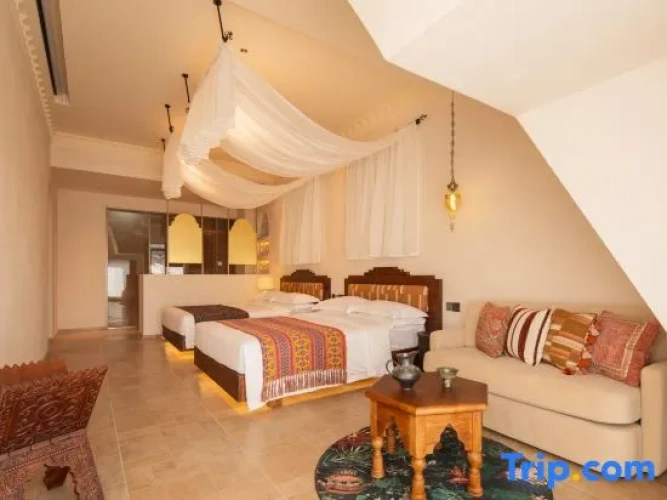 Standard room with city view