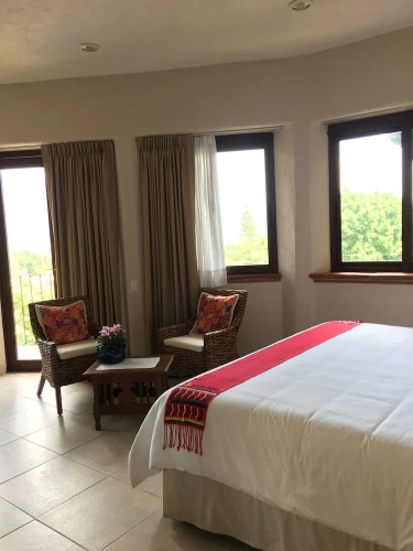 Standard room with mountain view