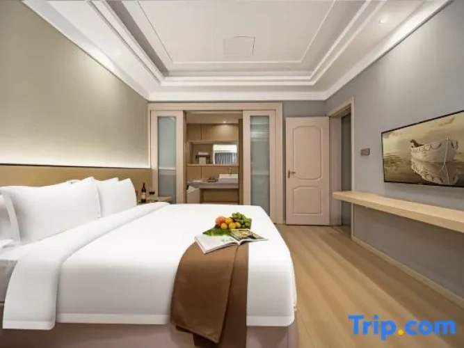 2 Bedrooms Family Suite with mountain view