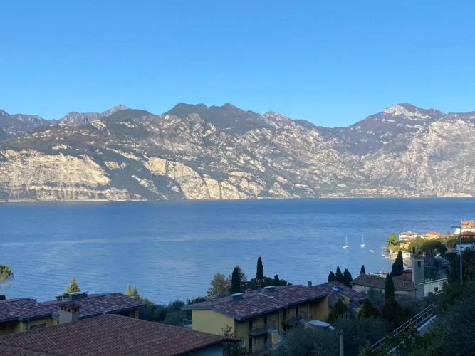 Superior Double room with balcony and with lake view