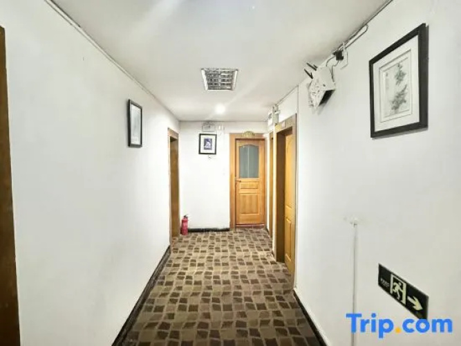 Kuihong Hostel