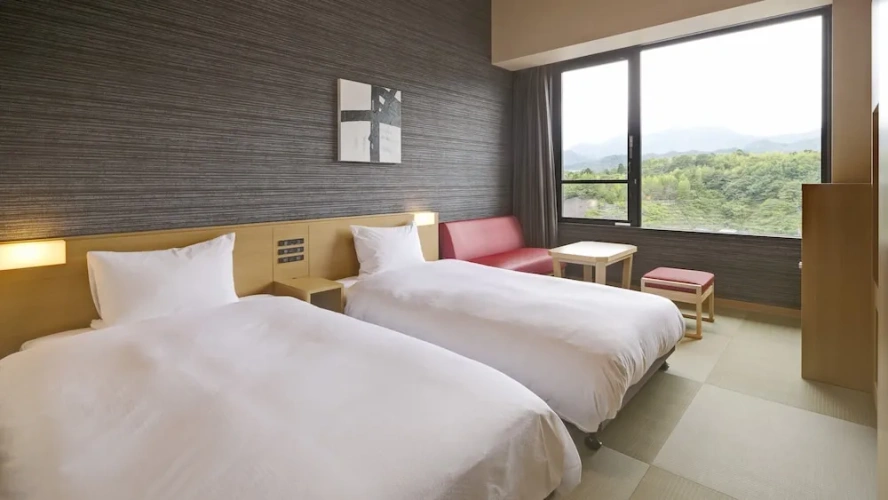 Standard Twin room with mountain view