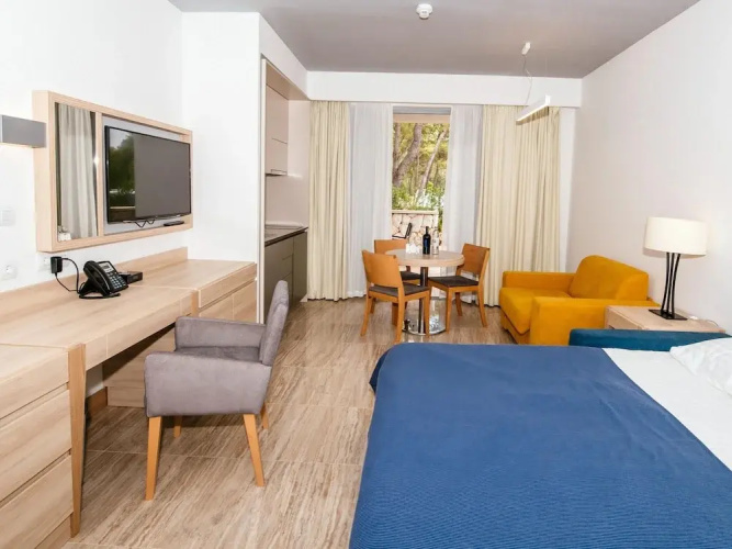 Zaton Apartment With Shared Pool