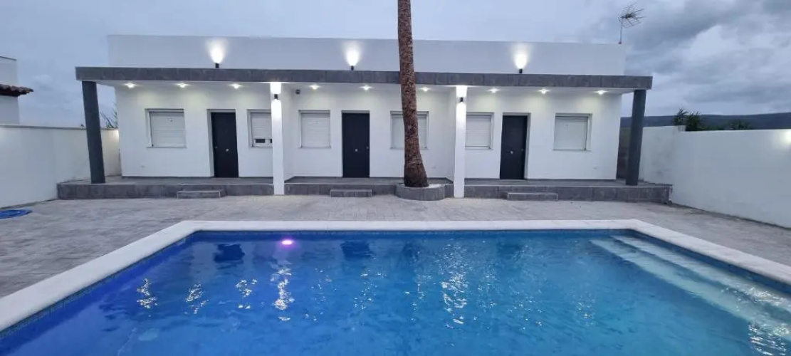 Apartamentos La Playa