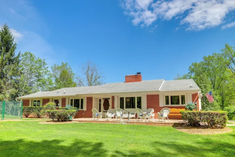 3 Bedrooms Cottage