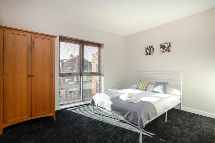 2 Bedrooms Apartment