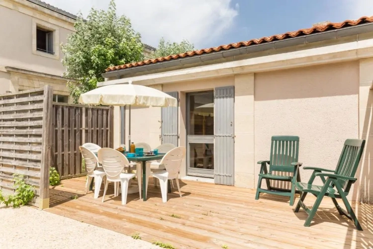 2 Bedrooms Cottage