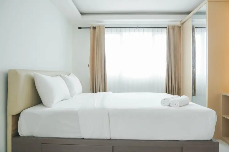 Comfortable and Homey Studio at Amethyst Apartment