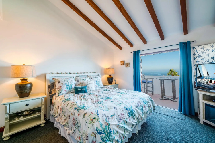 Gorgeous Oceanfront villa with panoramic views