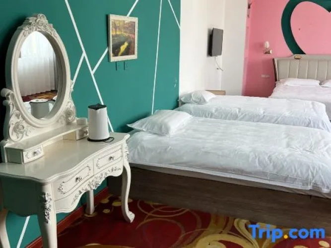 Deluxe Family Suite