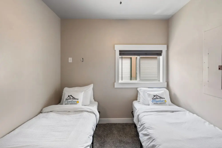 The Yellowstone Hideaway Unit C