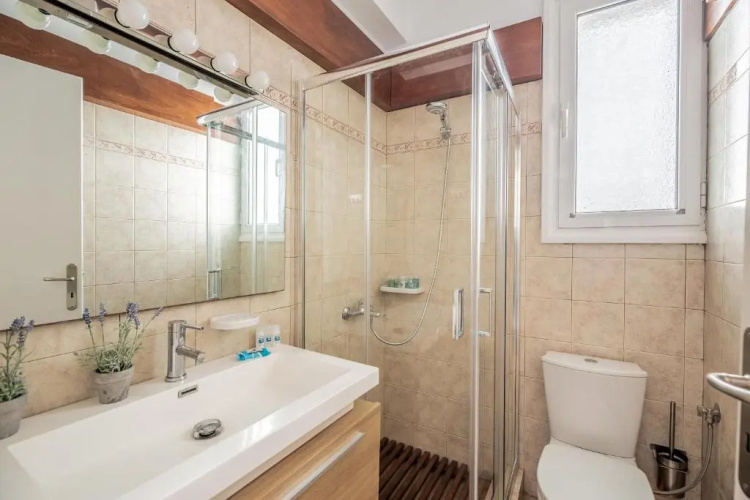 Athens windsurfing, Artemida Loutsa, Seaside Apartment