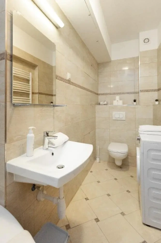 1 Bedroom Quadruple Apartment with balcony
